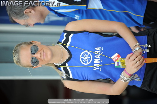 2008-05-11 Monza 1395 - Pit Lane